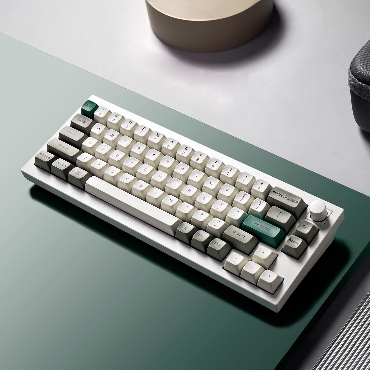 Keychron Q2 Max Wireless Custom Mechanical Gaming Keyboard, QMK/VIA Programmable Knob 2.4 GHz/Bluetooth 5.1/Wired, 65% Compact RGB Hot-Swap with Gateron Red Switch for Mac Windows Linux - White