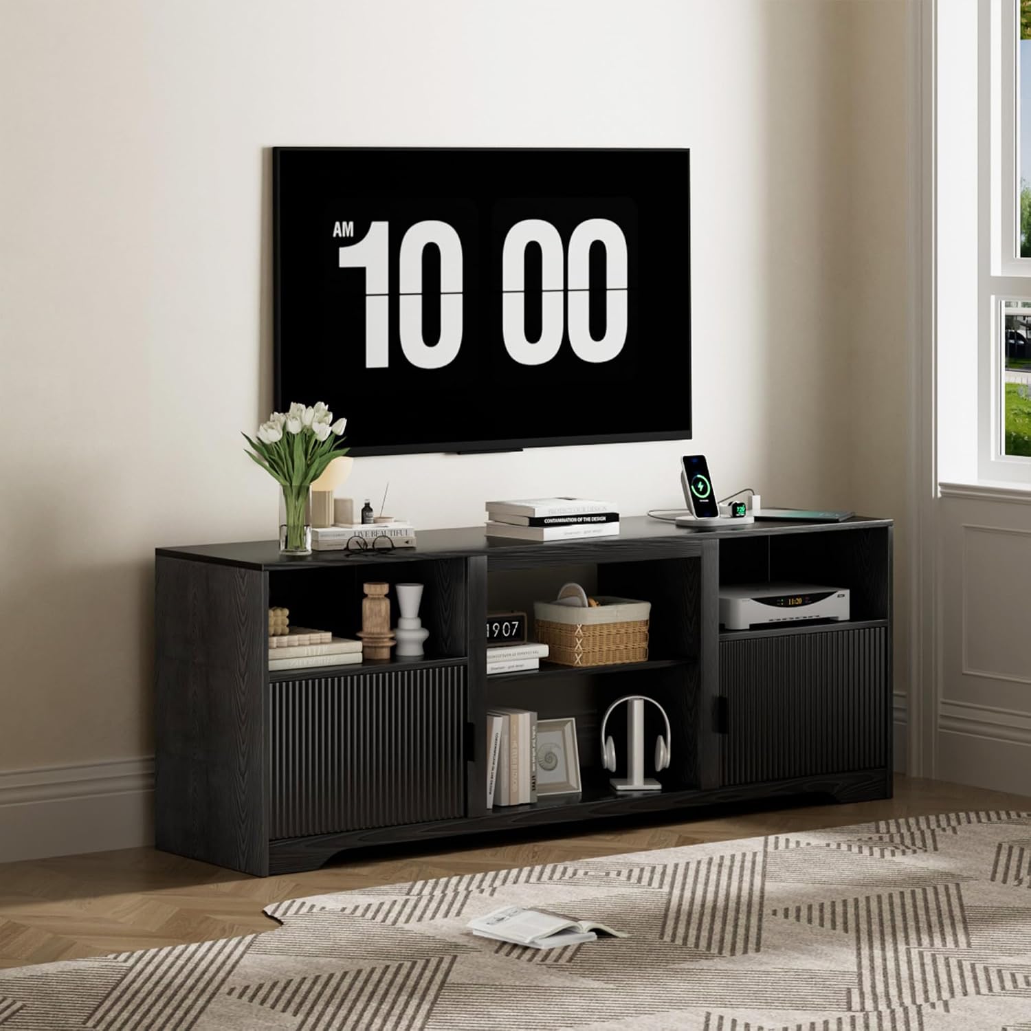 Fluted TV Stand for Tvs up to 80',Mid Century Modern TV Stand with Open Adjustable Shelf,Entertainment Center Wood TV Media Console with Cord Holes for Living Room Furniture Bedroom,Black