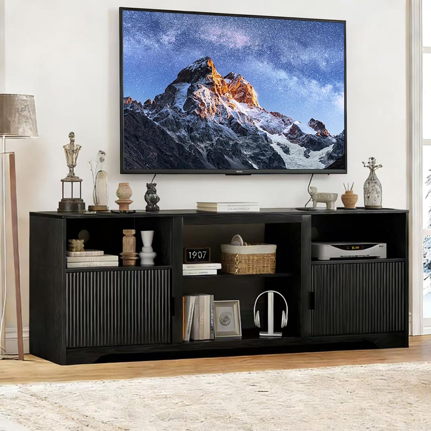 Fluted TV Stand for Tvs up to 80',Mid Century Modern TV Stand with Open Adjustable Shelf,Entertainment Center Wood TV Media Console with Cord Holes for Living Room Furniture Bedroom,Black