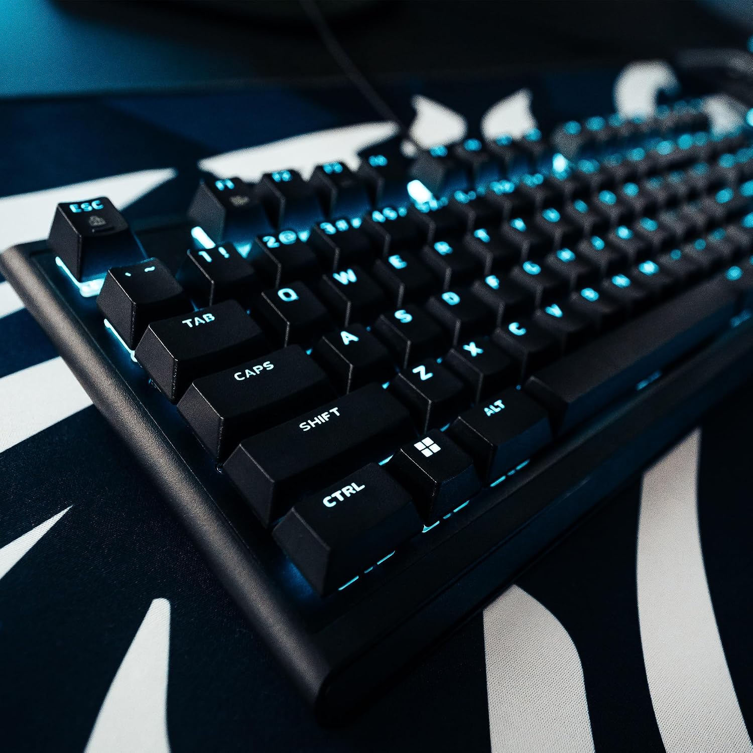 Alienware Low-Profile RGB Gaming Keyboard AW510K, AlienFx Per Key RGB LED Color Backlighting, Media CONTROLS & USB Passthrough, Cherry MX Low Profile Red Switches