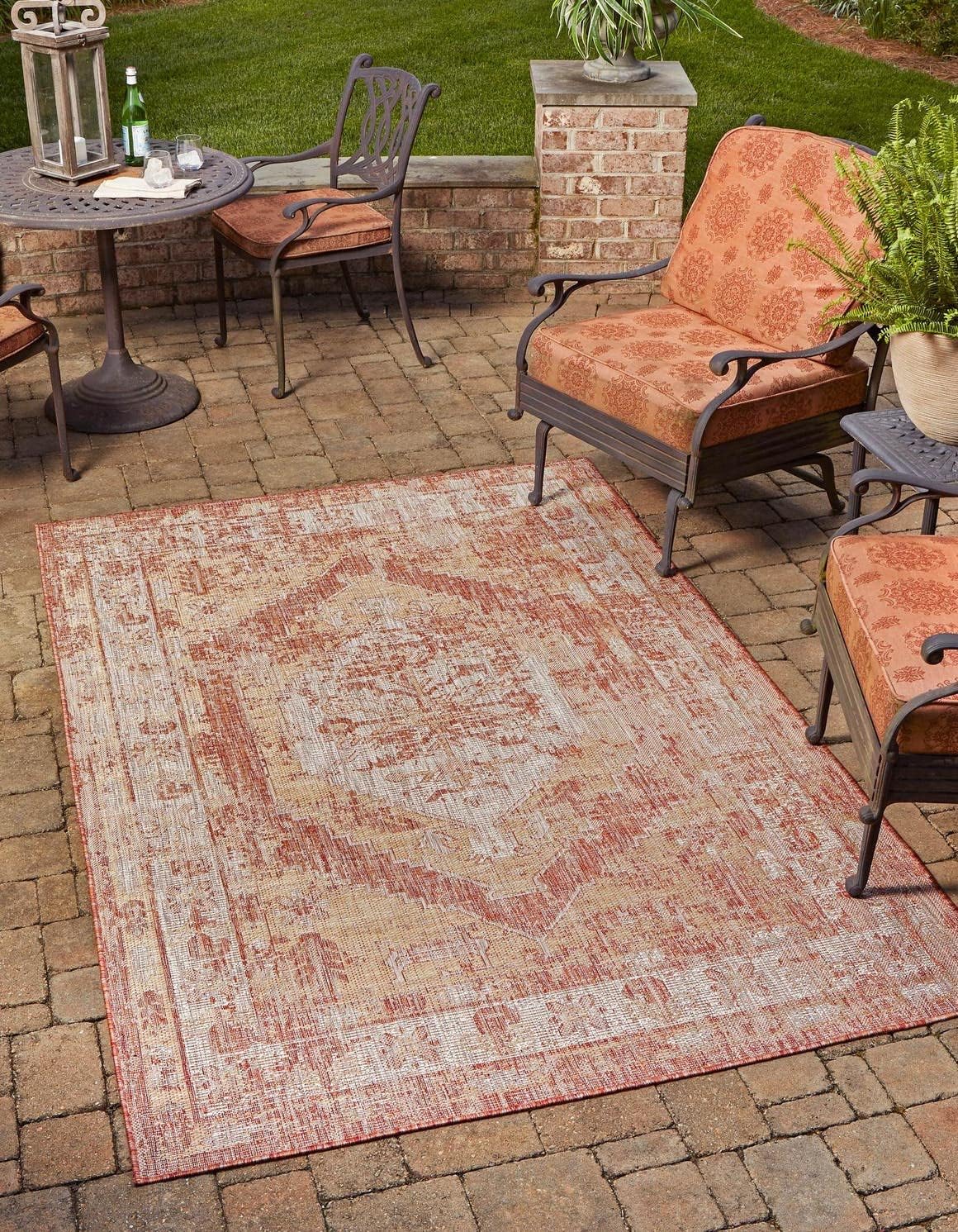 Unique Loom Outdoor Traditional Collection Area Rug - Valeria (2' x 3' 1' Rectangle, Rust Red/ Ivory)
