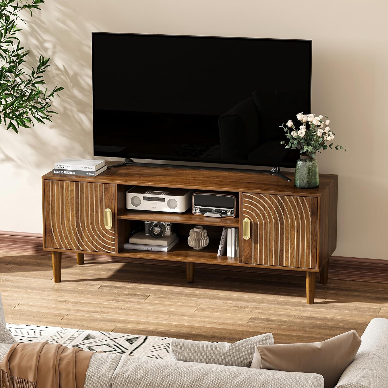 47' TV Stand for TVs up to 55 Inch, Entertainment Center with Storage and Adjustable Shelves, Modern Media Console for Living Room, Walnut