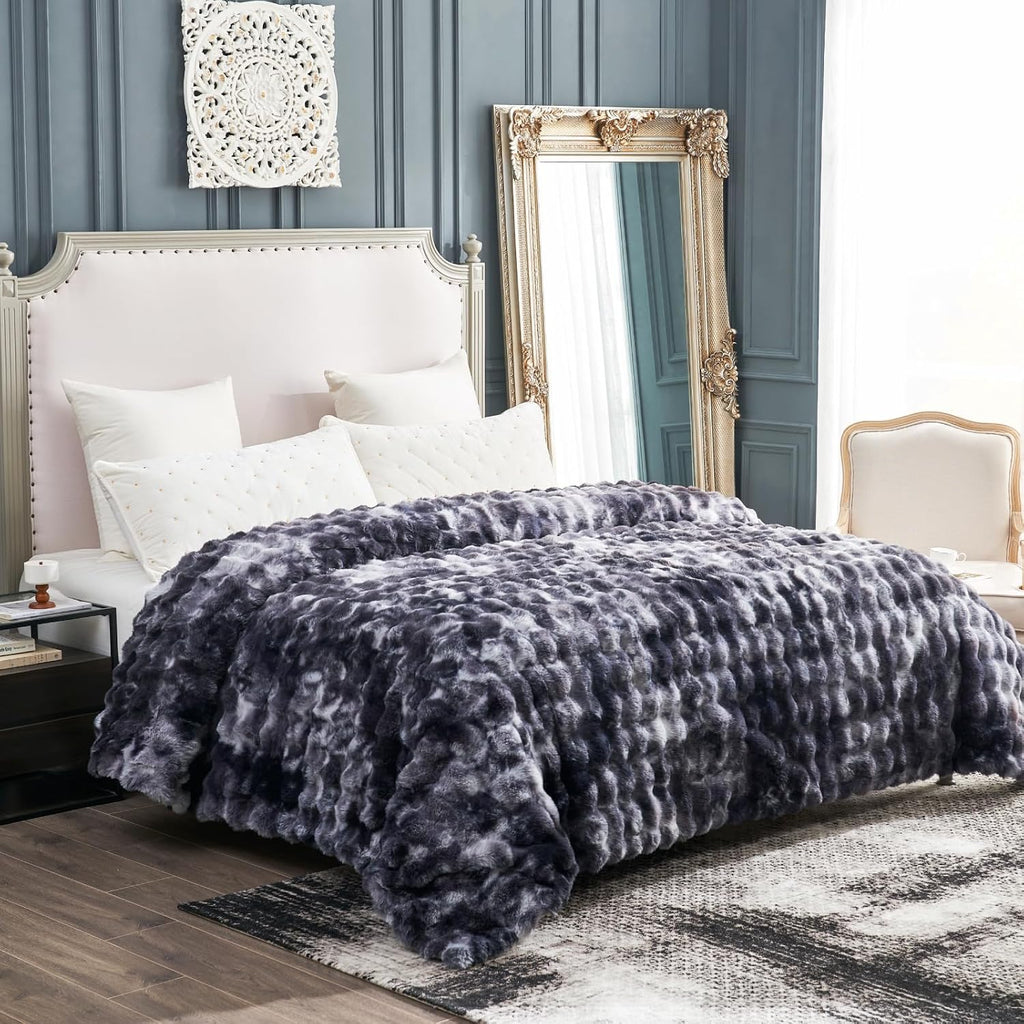 Cozy Bliss Faux Fur Throw Blanket for Bed King Size, Fuzzy Soft Plush Thick Bubble Blanket for Sofa Bedroom Living Room, 108 * 90 Inches Tie Dye Black