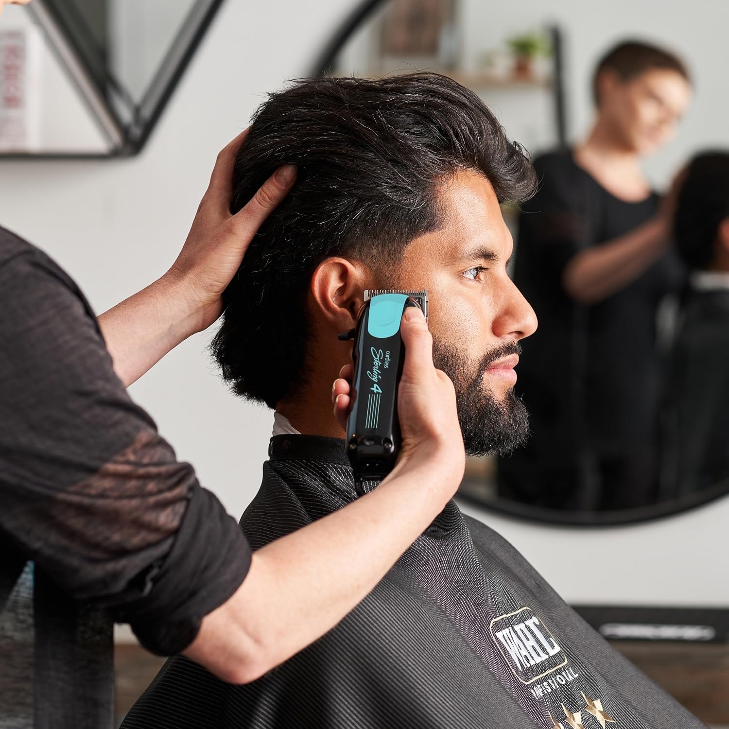 Wahl Professional - Sterling 4 - Cordless Hair Clippers for Men and Women - Professional, Barber-Quality Hair Cutting Tools
