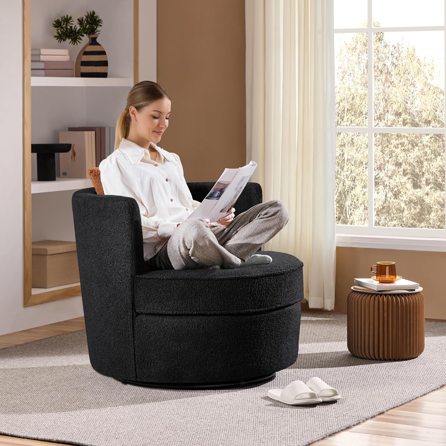 Yaheetech Swivel Barrel Accent Chair, 360 Degree Swivel Round Chairs with Removable Throw Pillow, Soft Boucle Single Arm Sofa for Living Room Bedroom Reading, Black