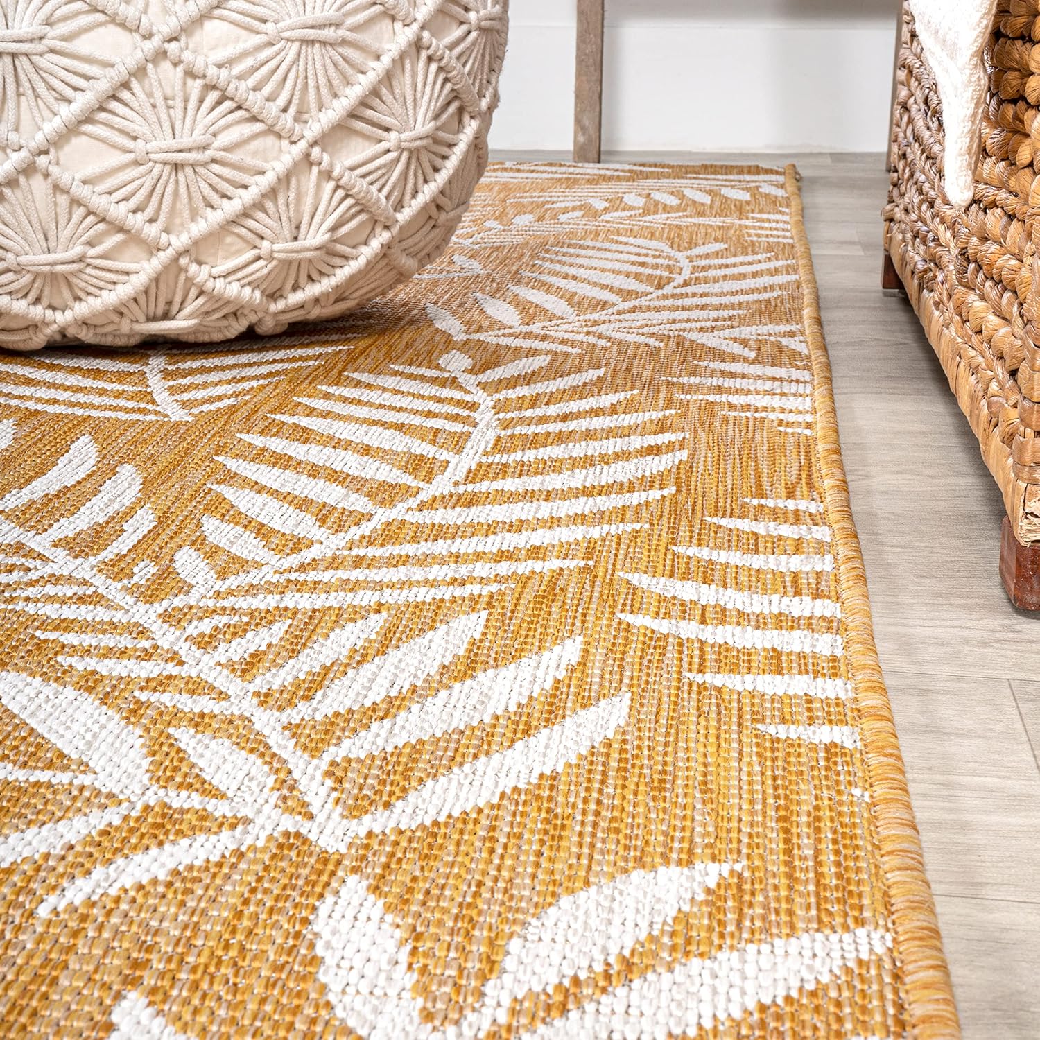 JONATHAN Y Palm Frond Indoor Outdoor Area Rug 3X5 Yellow/Cream, Nevis for Backyard, Patio, Porch, Easy-Cleaning, High Traffic, Pet-Friendly, Non-Shedding (SMB119C-3)